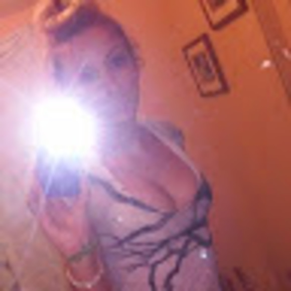 Meet your Posher, Jusstina - Picture 1 of 1